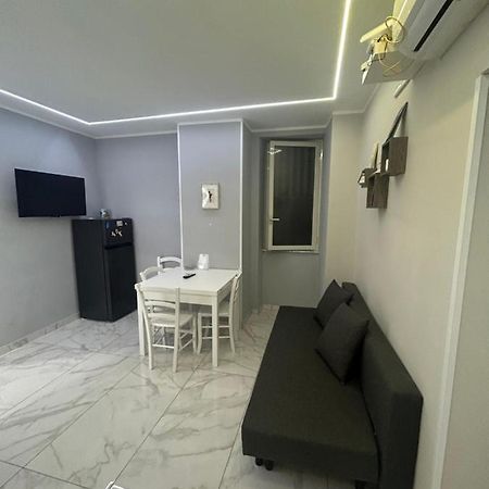 Casa Vacanze Qs 10 Lägenhet Neapel Exteriör bild