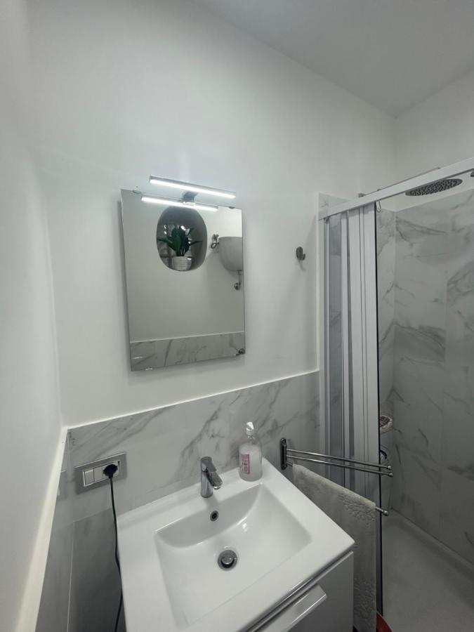 Casa Vacanze Qs 10 Lägenhet Neapel Exteriör bild